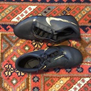 Nike Phantoms size 4!